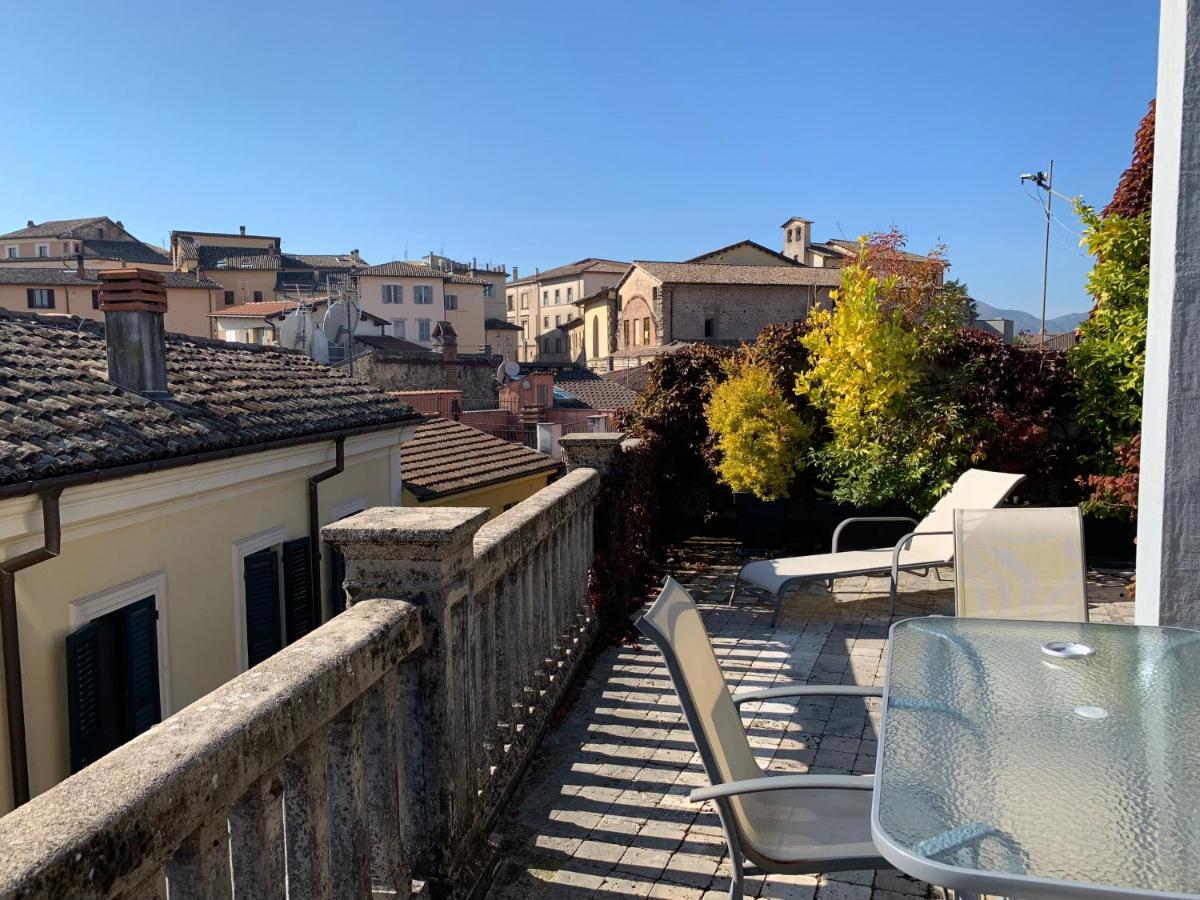 Porta Conca Apartments Rieti Bagian luar foto